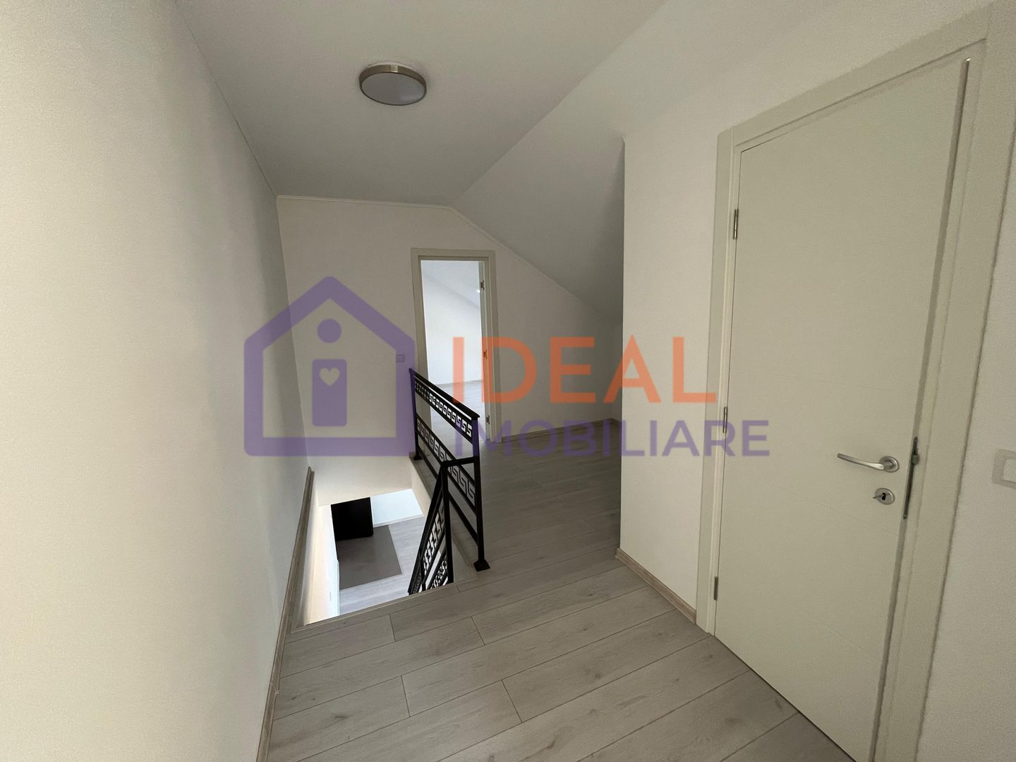 Mansarde moderne cu 4 camere – zona Rahovei – Mihai Viteazu - Poză 8