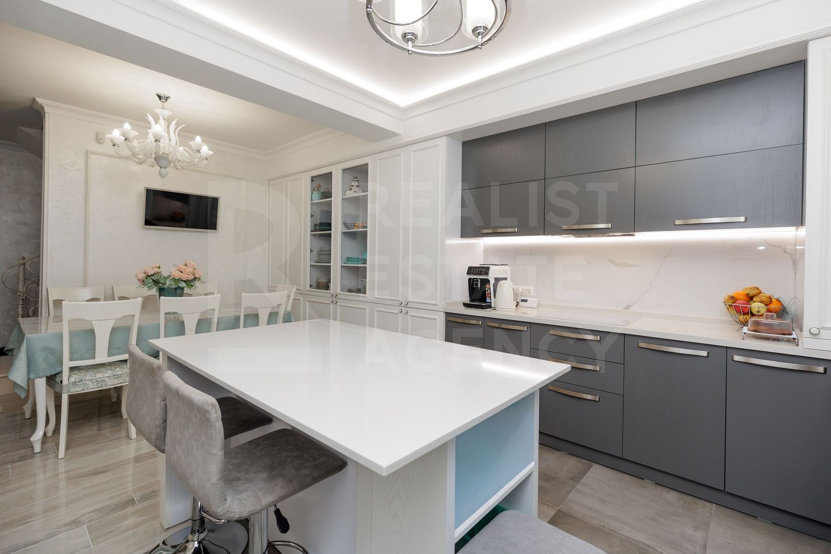 Vânzare,casă, 3 nivele, str. Nicolae Sulac , Codru - Poză 5