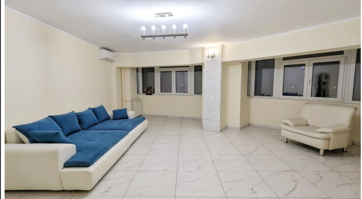 Închiriez apartament 3 camere modern, Unirii - Poză 1