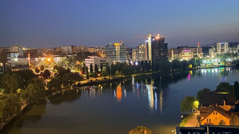 Apartament cu 3 camere 2 bai langa iulius Mall view spre lac - Poză 1