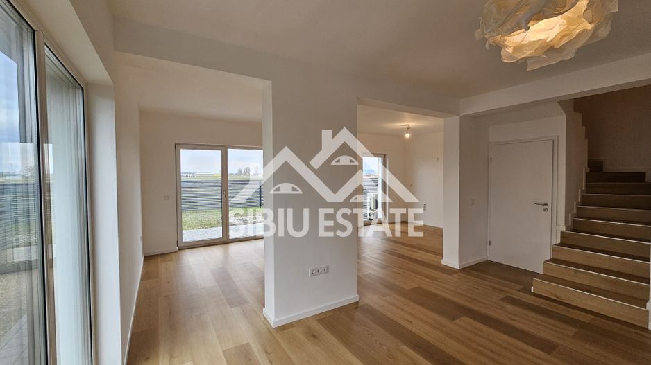 Casa 4 camere LA CHEIE mutare rapida - Poză 5