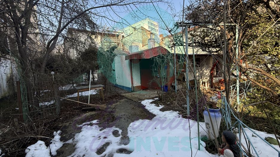 "Casa bunicii" pe un lot de teren de 307 mp - Poză 6
