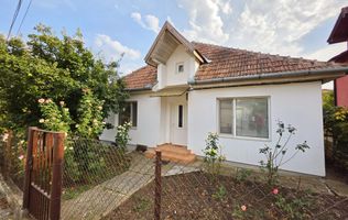 Casă 3 camere, 630 mp teren, zona Schit, Cetate