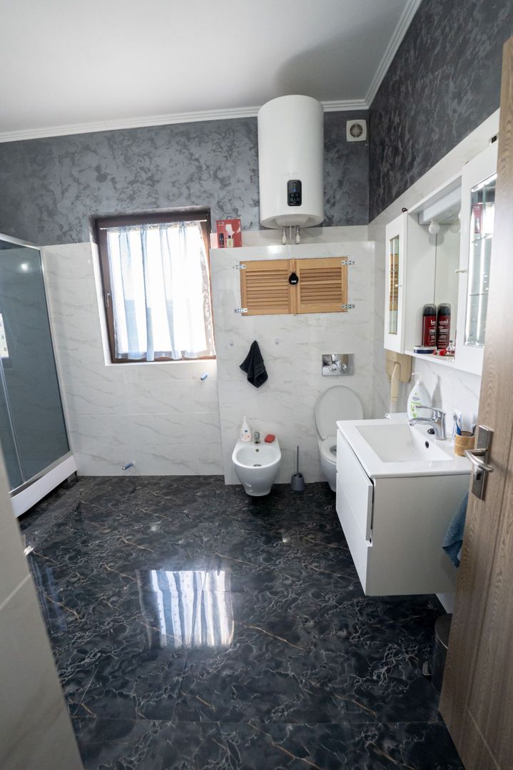 Casă de vânzare Furceni – 7 camere, teren 8.000 m - Poză 5