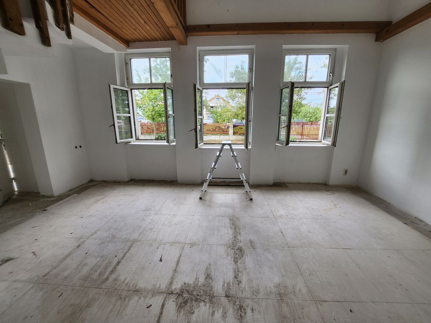 Casa P+M cu teren generos-Remetea - Poză 1