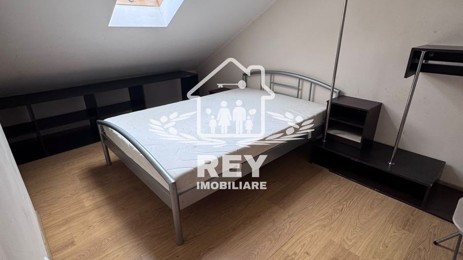 Inchiriez apartament 3 camere, spatios, central, et.5+mansarda - Poză 7