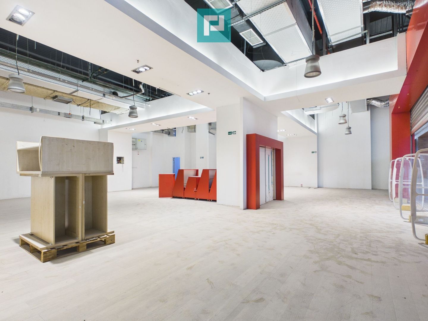Spațiu comercial premium 220mp Agora Arad - Poză 5