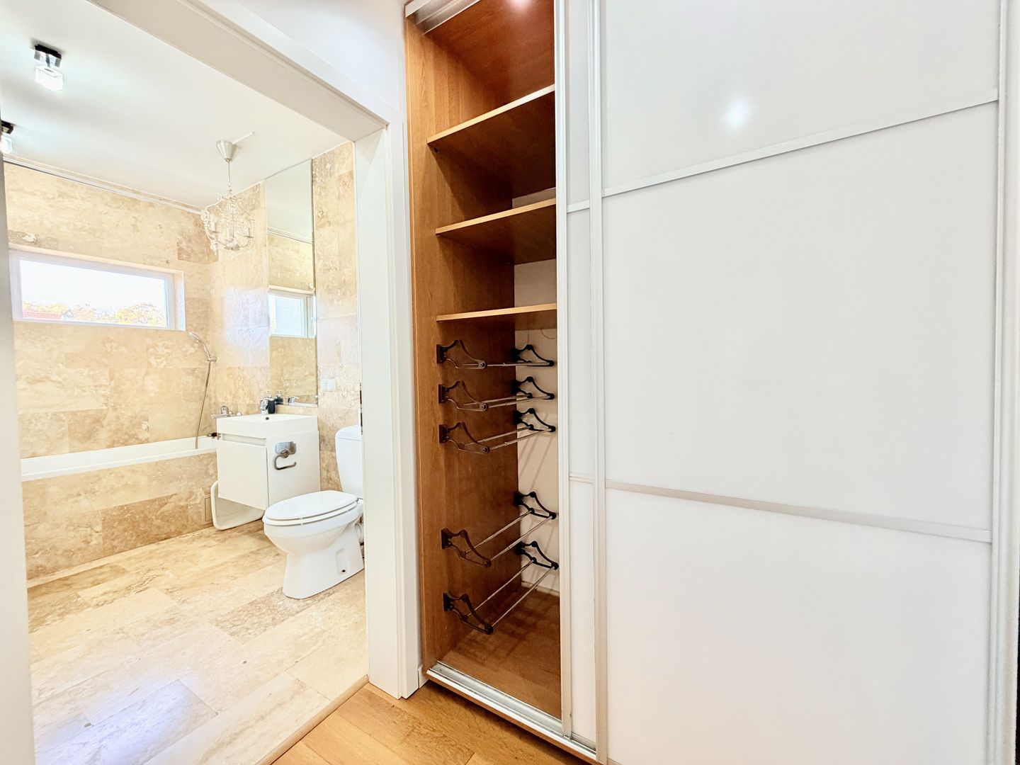 Apartament elegant -curte proprie - garaj - Poză 19