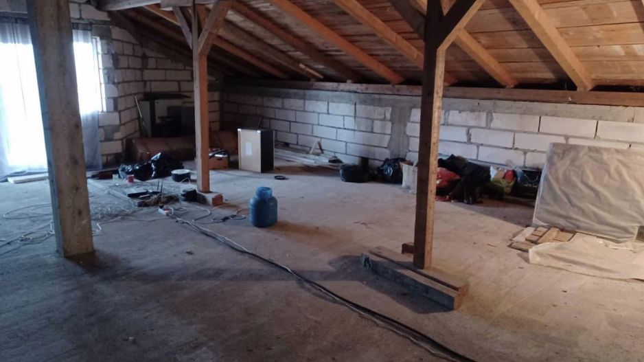 Casa/Vila 4 camere de vanzare - Poză 3