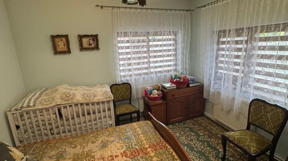 Casă cu 4 camere de vânzare – Str. I. C. Brătianu - Poză 5