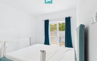 Apartament cu 3 camere si curte in Alfa - Poză 3