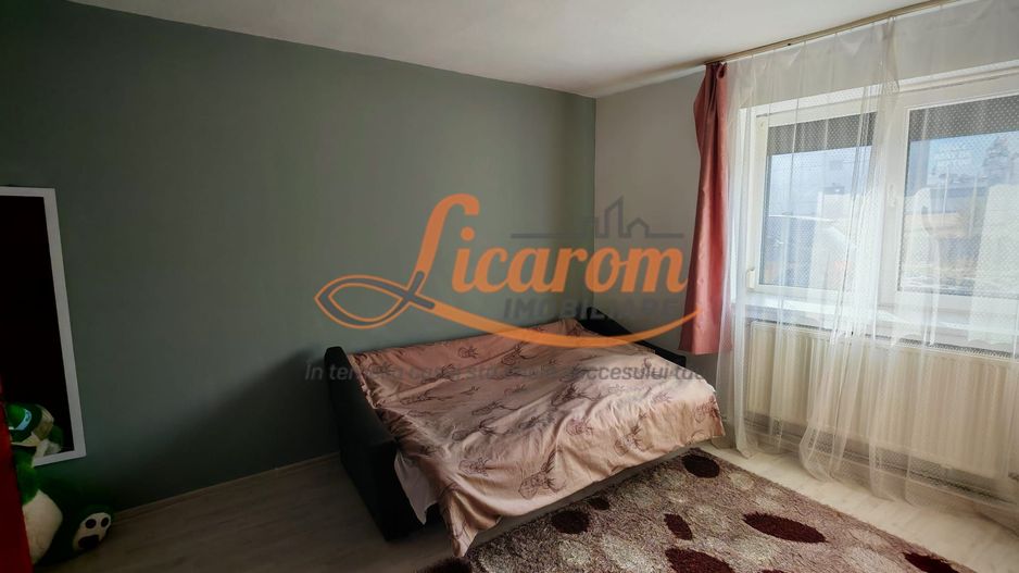 Corp de casa 4 camere zona Nicopole,curte comuna cu 1 familie. - Poză 6