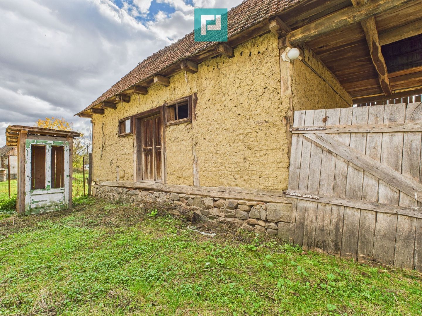 Casă cu 4 camere în Buhani, Dezna - Poză 16