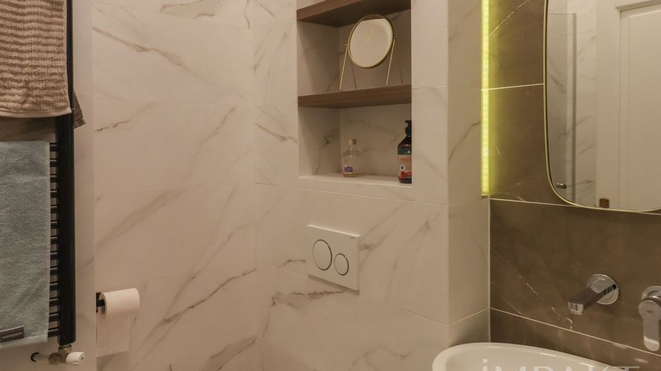 Apartament deosebit cu 4 camere in centrul orasului Cluj Napoca - Poză 13