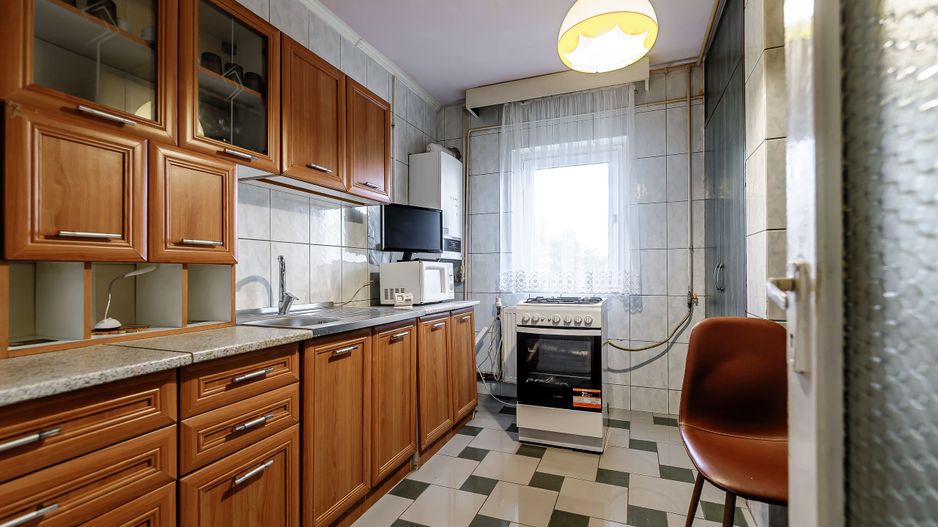 VÂNDUT! Apartament decomandat 3 camere în Grădiște. - Poză 3