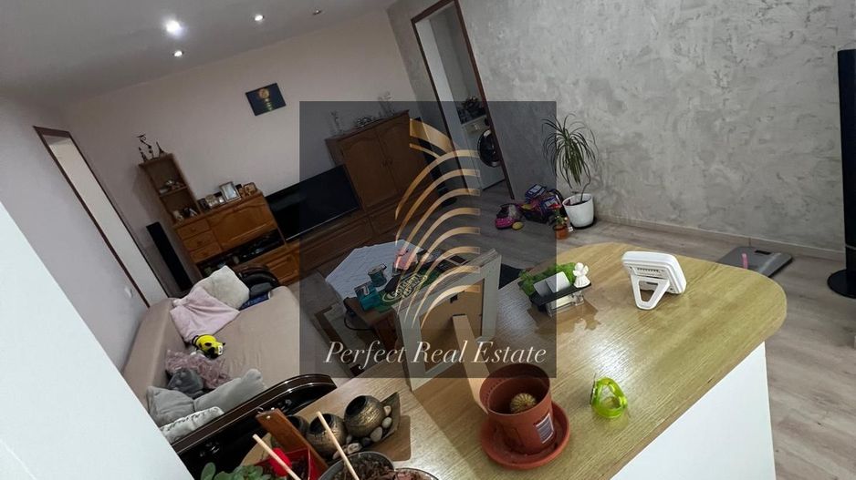 De vânzare –  EXCLUSIVITATE! Apartament 3 camere, semi confort I, - Poză 2