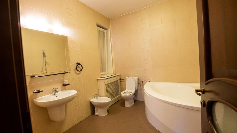 Imobil 28 CAMERE pretabil CAMIN BATRANI- GRADINITA-CLINICA MEDICALA - Poză 19