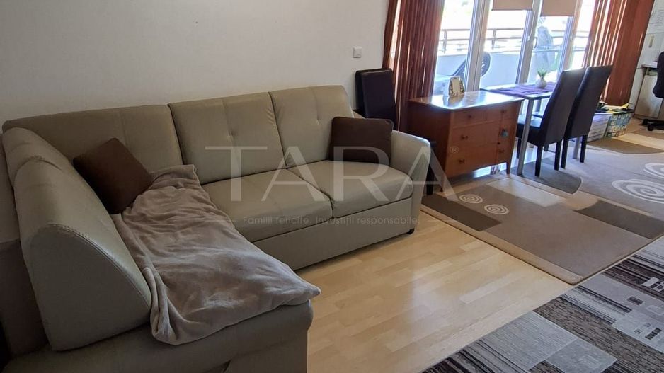 Apartament cu terasă generoasă,spatiu recompartimentabil– zona Petrom. - Poză 1