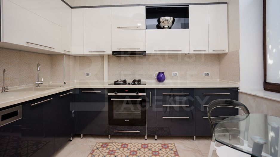 Chirie, casă 350 mp + 6 ari, str. Alexei Mateevici, Centru - Poză 2
