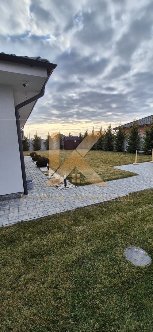 Casă de lux în localitatea Zimandcuz ! - Poză 9