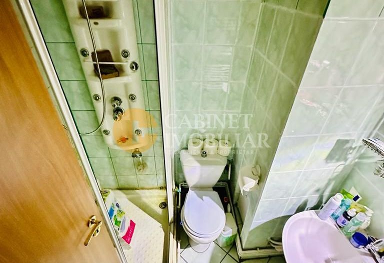 4 Camere Decomandat - Etaj 1 - Bloc din 1989 - Zona CUG - Poză 7