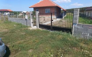 Vând casă în Gelu - Poză 1