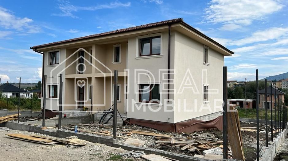Casa Tip Duplex cu 4 camere si 366 mp teren, in Cisandie - Poză 7