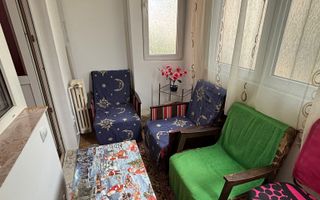Apartament cu 3 camere de vanzare în Cugir - Poză 4