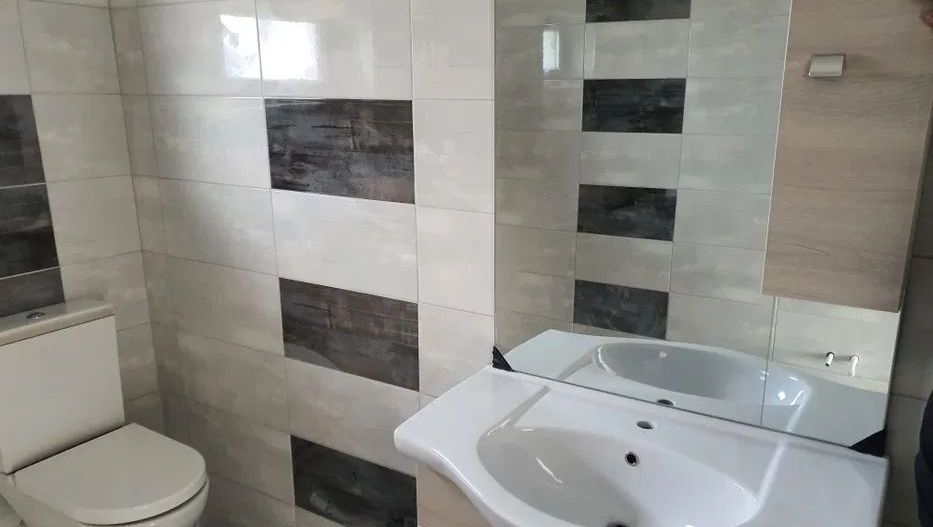 Casa individuala cu predare ''la cheie'' in Sanpetru - Poză 2