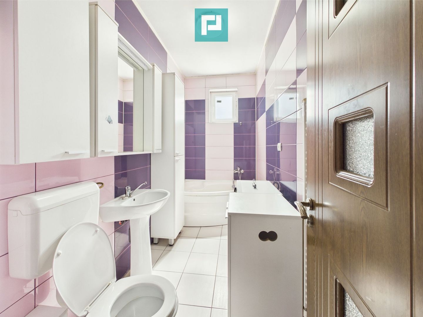 Apartament 2 camere, etaj 1, parcare privata. - Poză 4