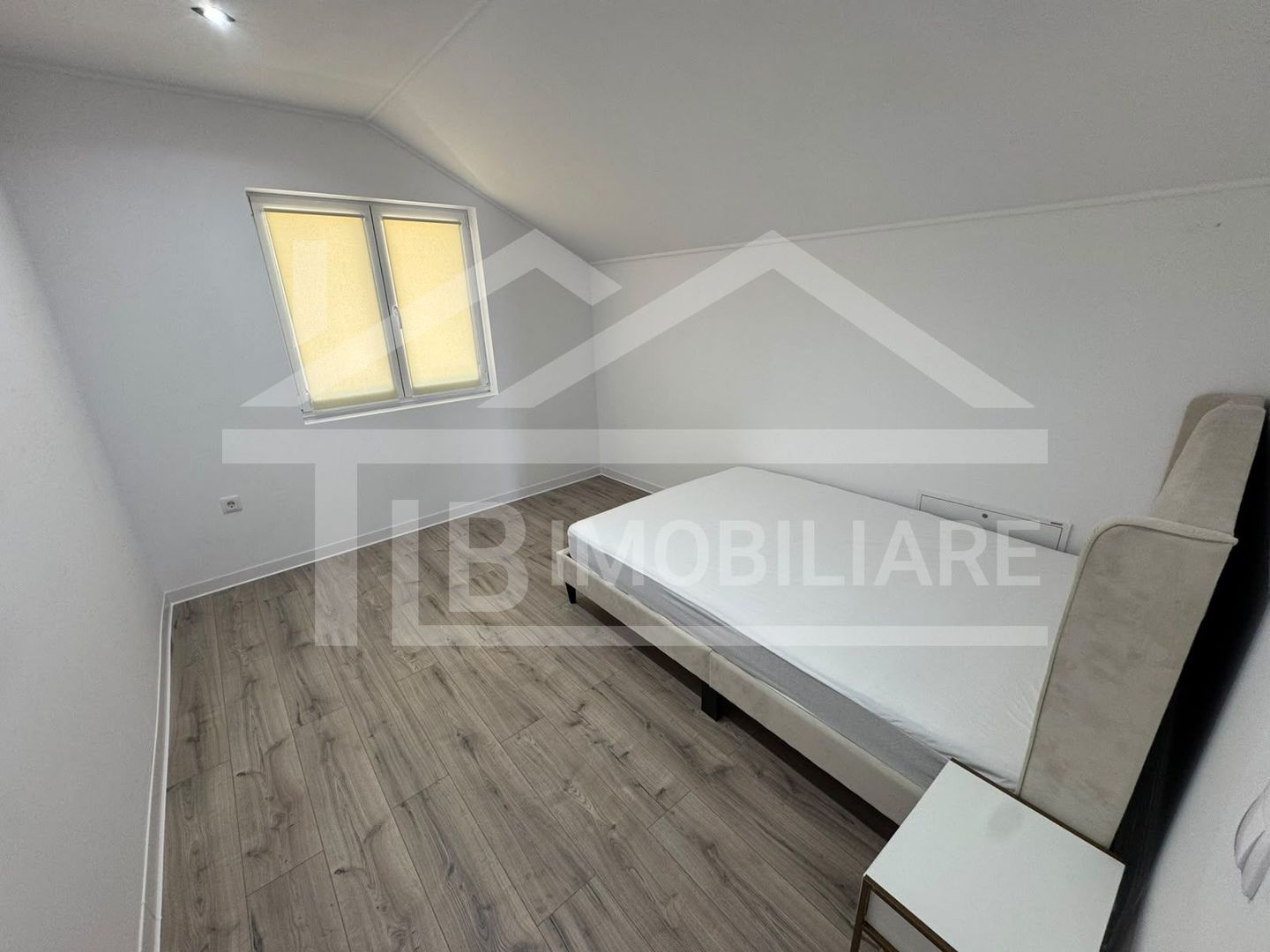 Casa cu 4 camere, 110mp, Zona Unirii - Poză 8