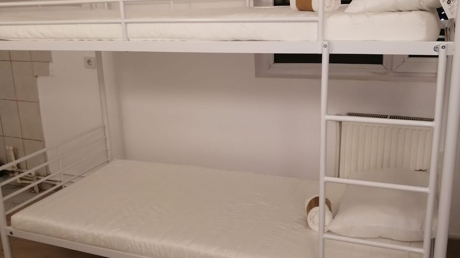 Etaj de inchiriat/ camere+ bai/bucatarie/spalatorie - Poză 12