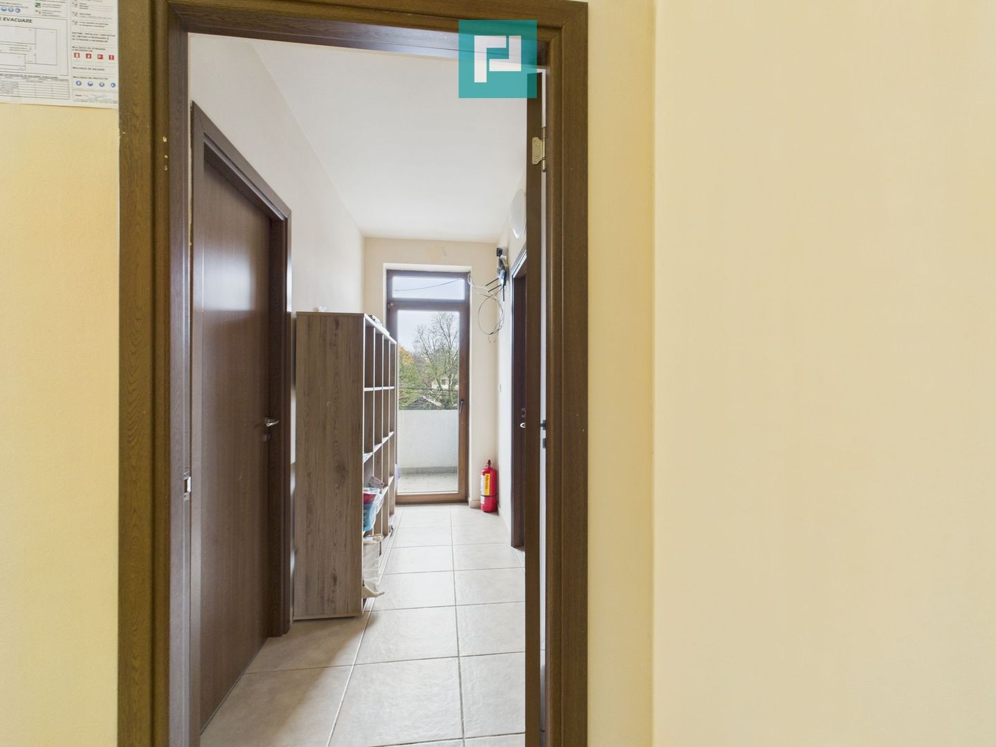 Casă  spațioasă cu 5 camere, Aradului - Poză 23