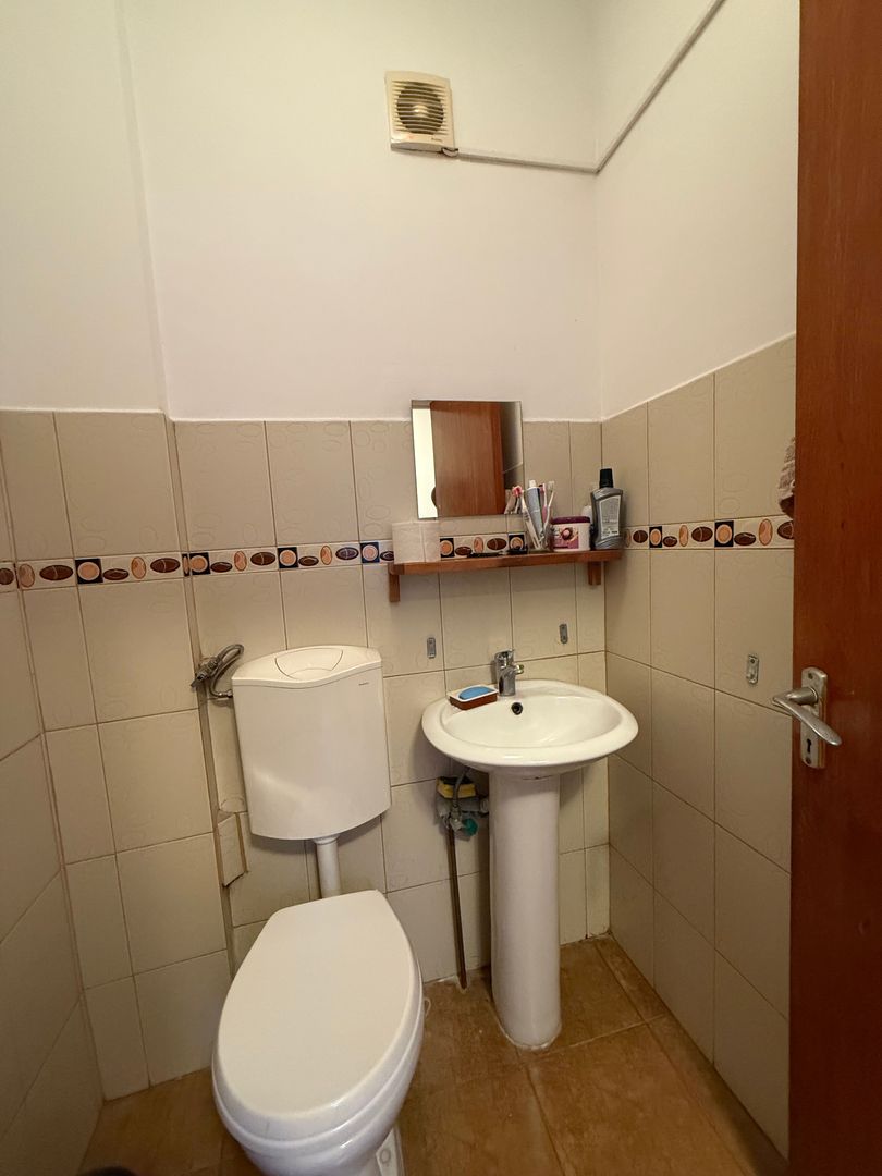 De vanzare 4 camere, curte exclusivă 250 mp, Str. Uruguay - Bucuresti - Poză 15