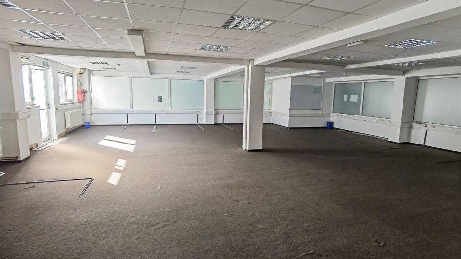 Spatii birouri/servicii - Poză 36