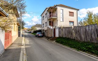 Casă din cărămidă cu 8 camere – zonă liniștită, LIPOVA - Poză 2