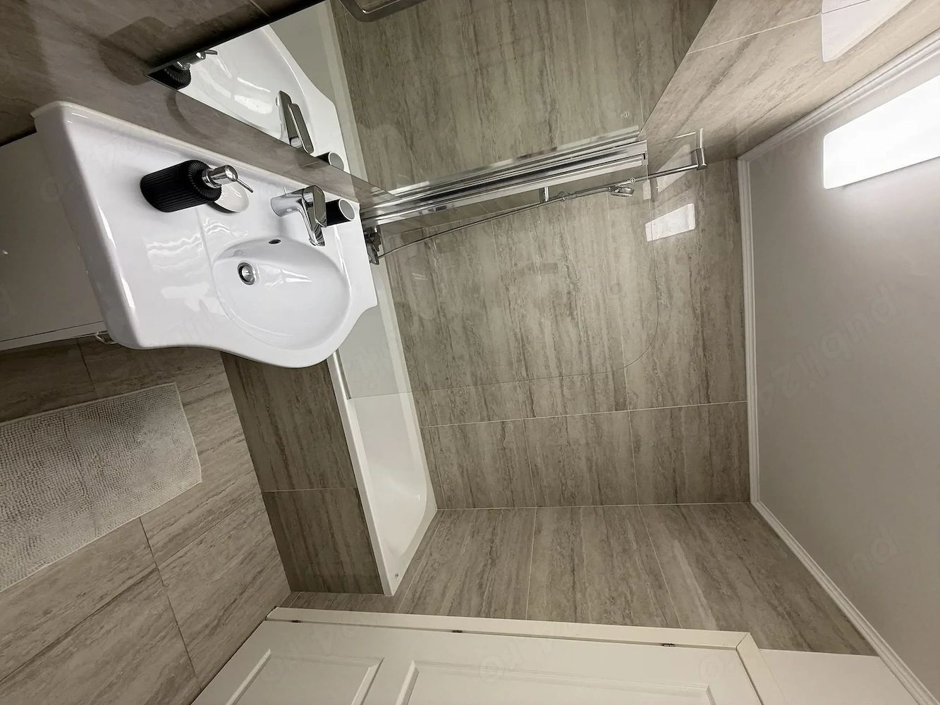 Apartament 2 camere de închiriat - zona Baba Novac - Poză 11