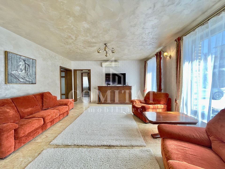 Vilă cu 6 camere de închiriat în cartierul Faget - Poză 3