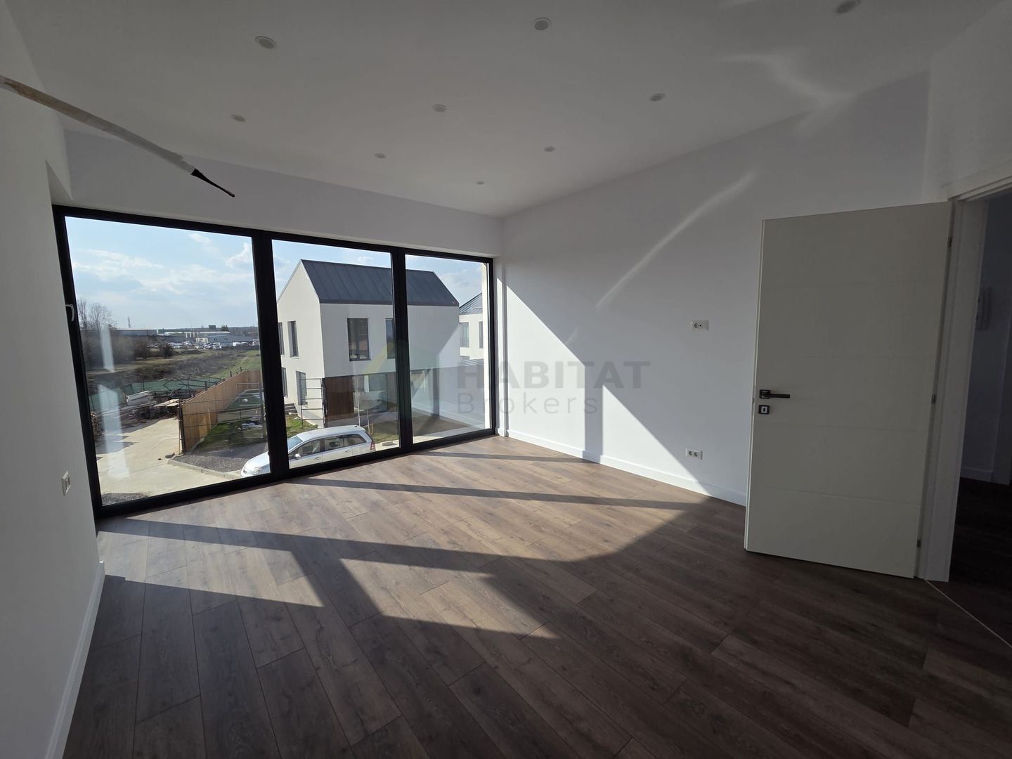 Casă modernă de vânzare în Tunari – construcție 2025, gata de mutare! - Poză 17