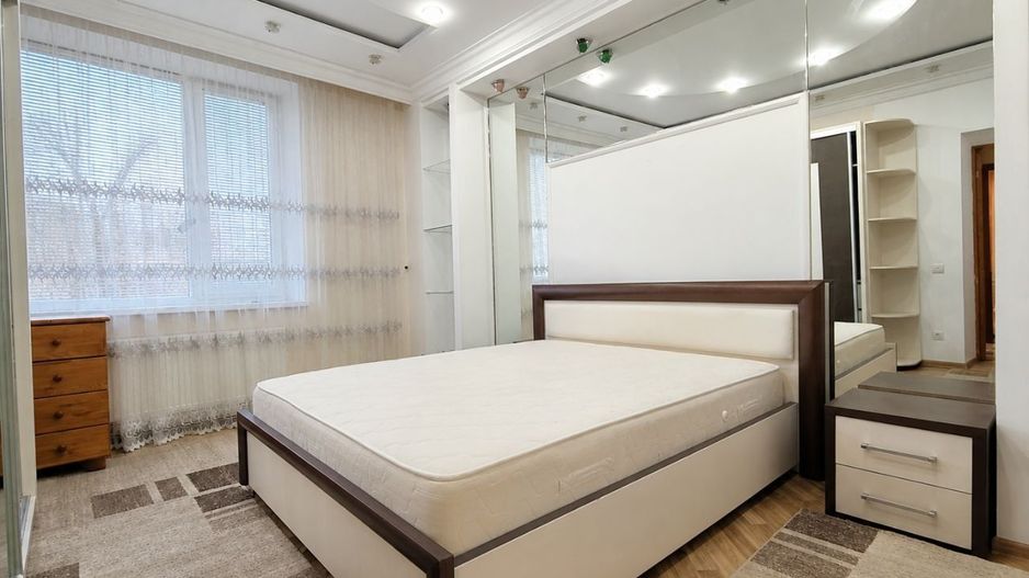 Casă 210 m² cu 5 dormitoare și teren 10 ari – Euroreparație | Drochia, str. Grigore Ureche - Poză 31