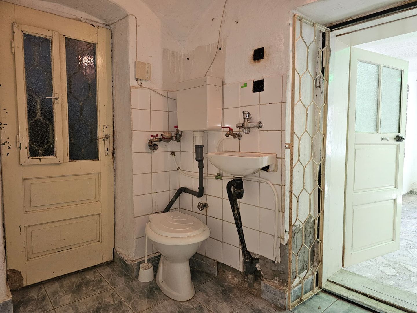Spatiu birouri 30 mp, acces strada, zona centrala, Reghin, 0% Comision - Poză 4