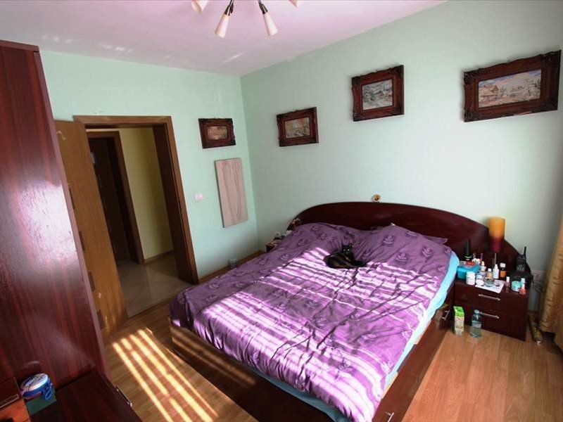 Vila spațioasă la intrare în Dumbravita - Poză 5