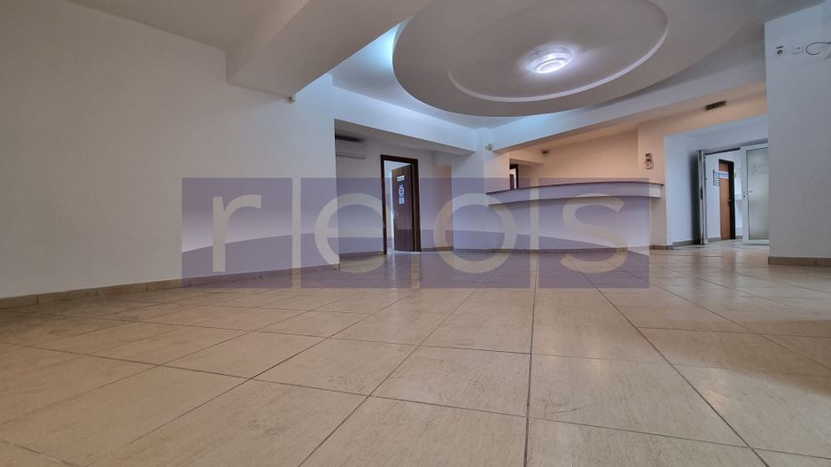 VANZARE SPATIU COMERCIAL | 30 CAMERE | ZONA UNIRII - Poză 3