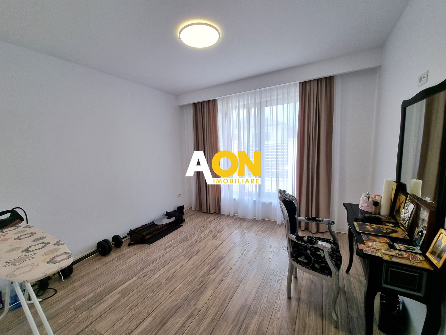 De vanzare casa 4 camere, finisaje de lux, 400mp teren, Alba-Micesti - Poză 7