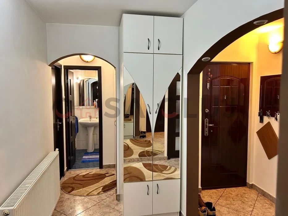 La cheie, cu doua balcoane, gata sa devina noul tau "acasa" - Poză 7