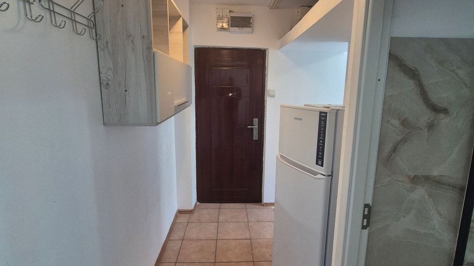Închiriez apartament 1 camera etajul.1 - Poză 5