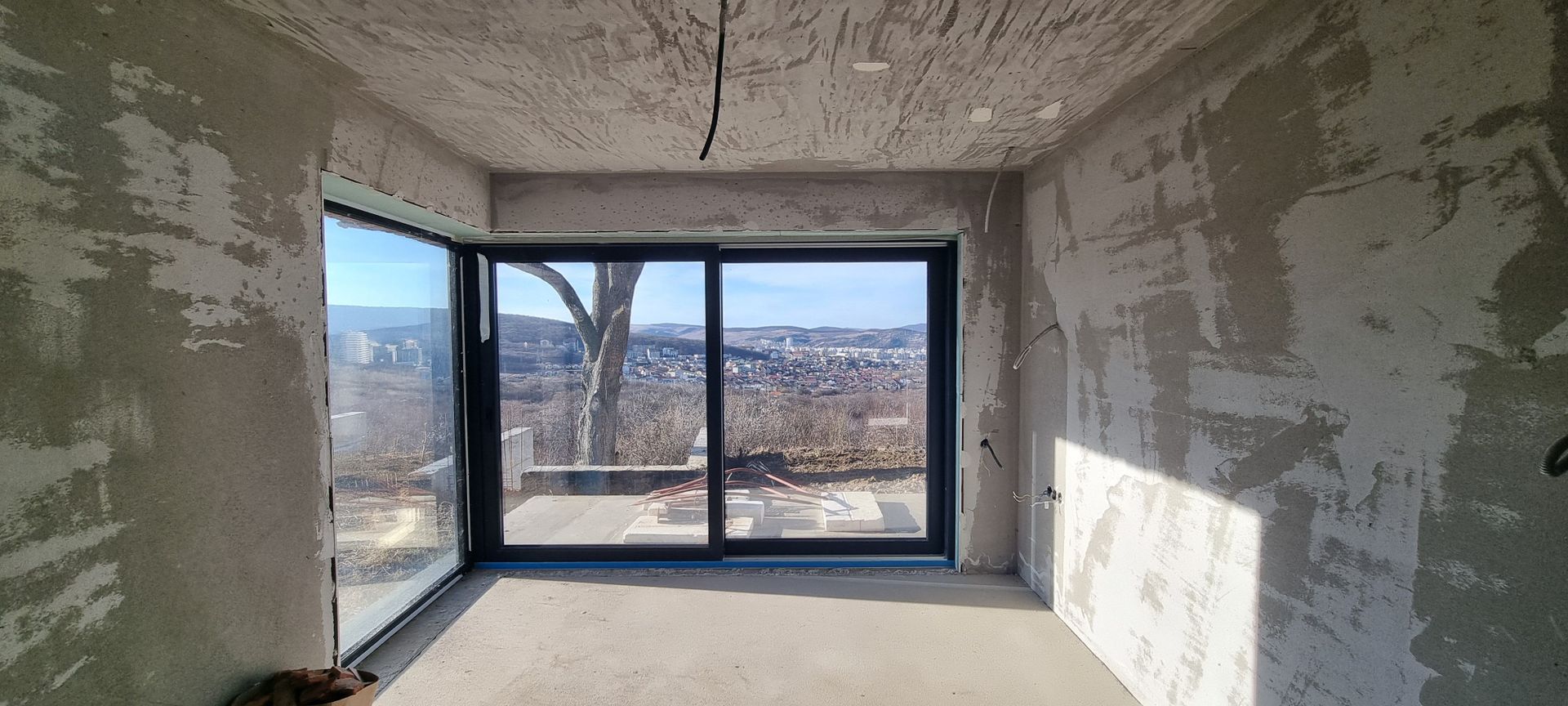 Apartament cu 3 camere in bloc cu 4 apartamente | 140 mp | Curte 200 mp - Poză 3