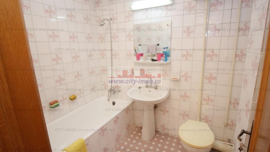 Vanzare 2 apartamente  in   VILA Drumul Sarii P + 2 - Poză 38