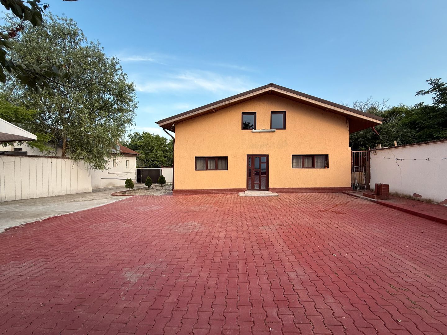 Casă de vanzare Glina langa Profi / teren 587mp - Poză 1