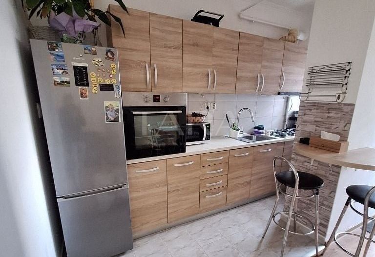 Apartament Modern cu 2 Camere și Terasă în Iris - Poză 3